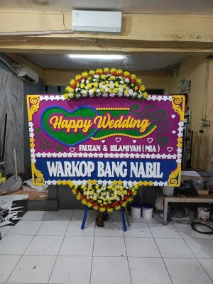 Papan Bunga di Gandaria Selatan