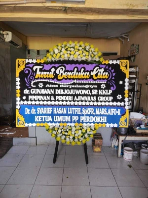 Papan Bunga di Gandaria Selatan